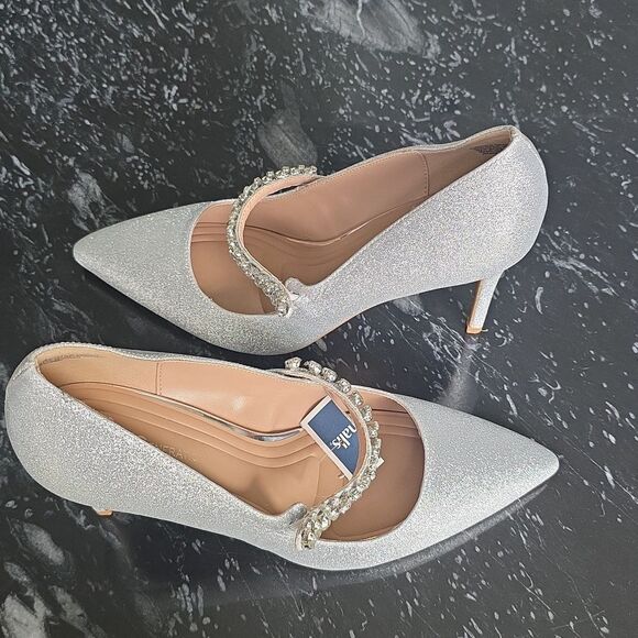 BRAND NEW BCBGeneration BRANDA JEWEL STRAP POINTED TOE WOMEN PUMP G1 - Picture 9 of 16